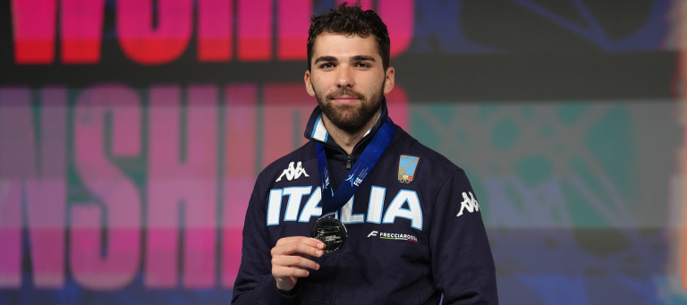 Trionfo mondiale per Filippo Macchi: dalle emozioni d’argento all’oro epico nel fioretto a squadre